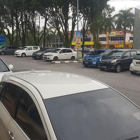 101 Hotel Bangi Exterior foto