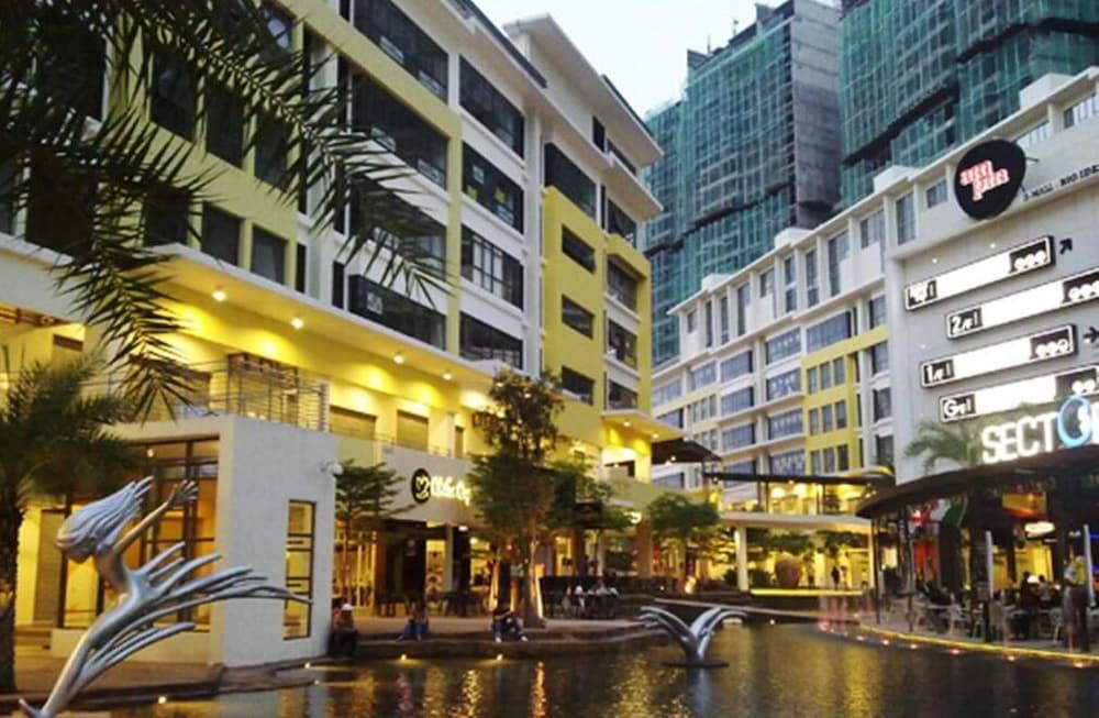 101 Hotel Bangi Exterior foto