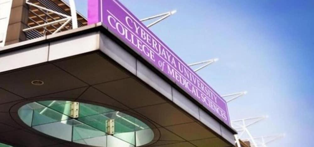 101 Hotel Bangi Exterior foto